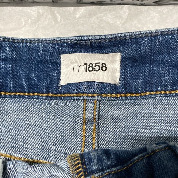 M1858 | Emery 5 Pocket Blue Denim Mini Skirt - distressed Hem - Small - Picture 2 of 9